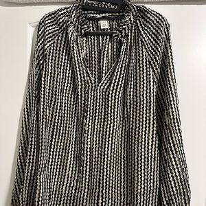 Women’s medium casual striped blouse, good condition.